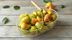 Cosa bisogna assolutamente piantare vicino ai peri per ottenere un raccolto migliore?